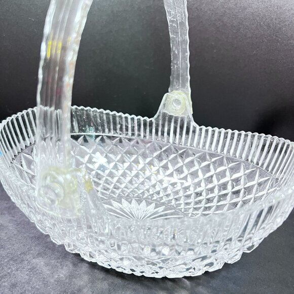 Vtg EAPG Clear Pressed Glass Basket Diamond Pattern Lucite Handle Fruit Candy - Picture 4 of 10